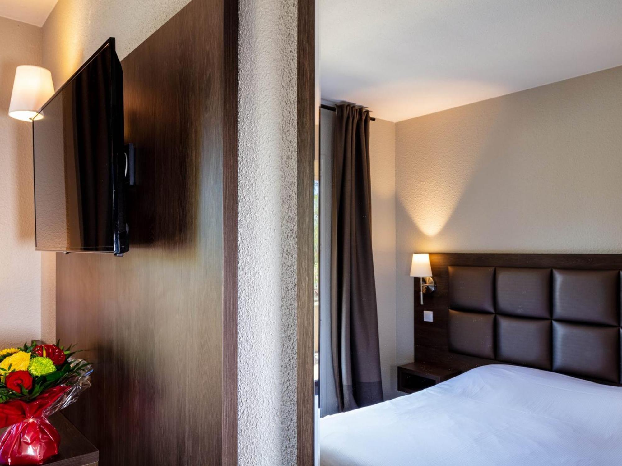Logis Hotel Noemys Morgon Villié-Morgon Zimmer foto